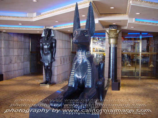 Luxor-Las-Vegas-decor