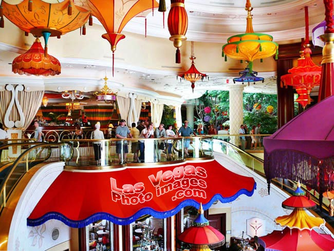 wynn_parasols_las_vegas-2