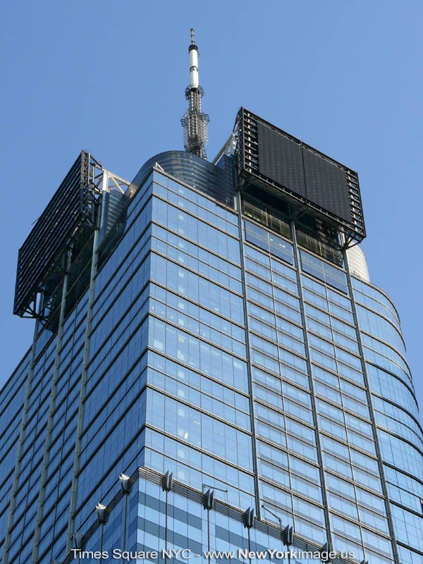 New-York-Times-Square-NYC-03