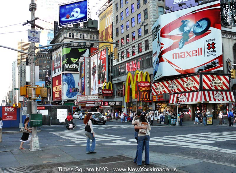 New-York-Times-Square-NYC-14