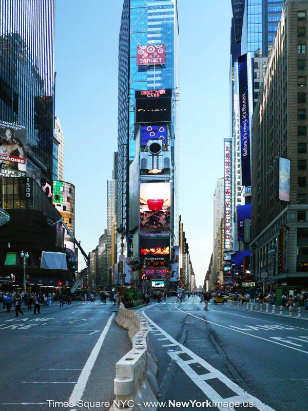 New-York-Times-Square-NYC-17