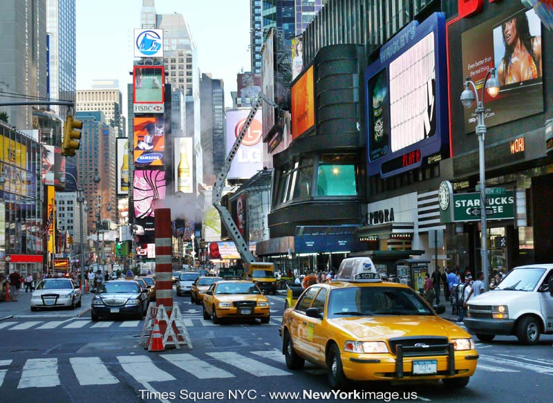 New-York-Times-Square-NYC-39