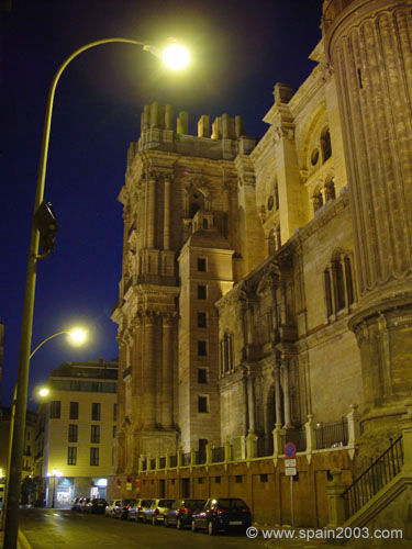 Spain June 2003 z Malaga City Night (1)